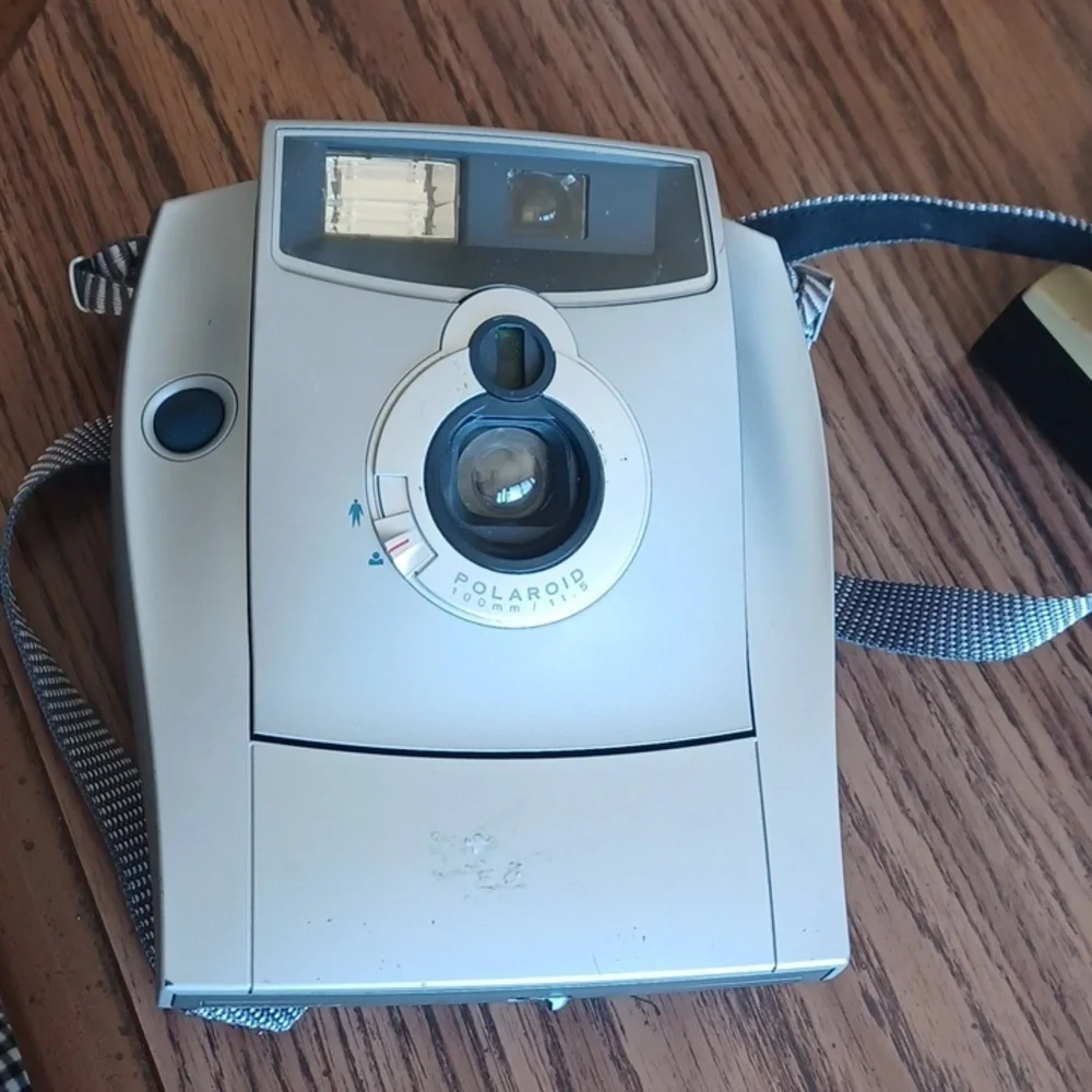 Vintage Polaroid 1200FF Spectra Instant Film Camera with strap